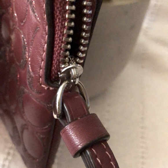 Coach wristlet - Picture 5 of 5